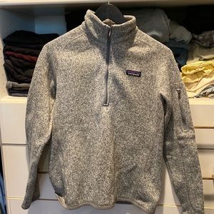Patagonia grey pull over with zip